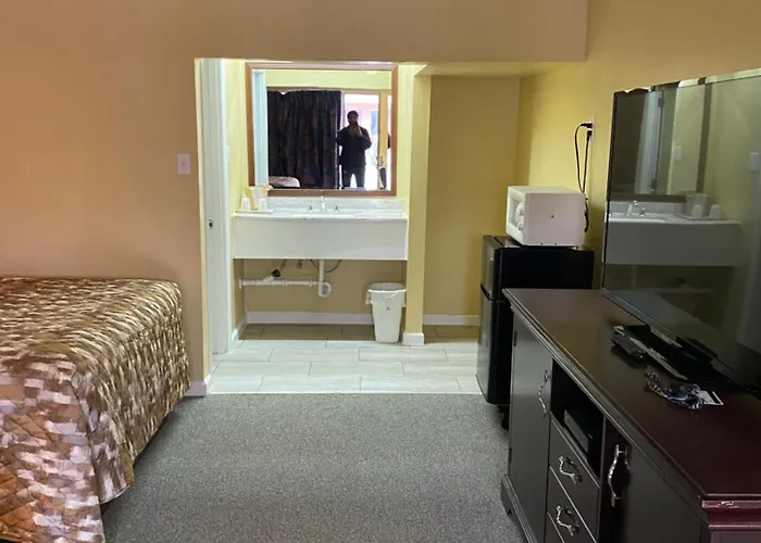 Caronoda Motel